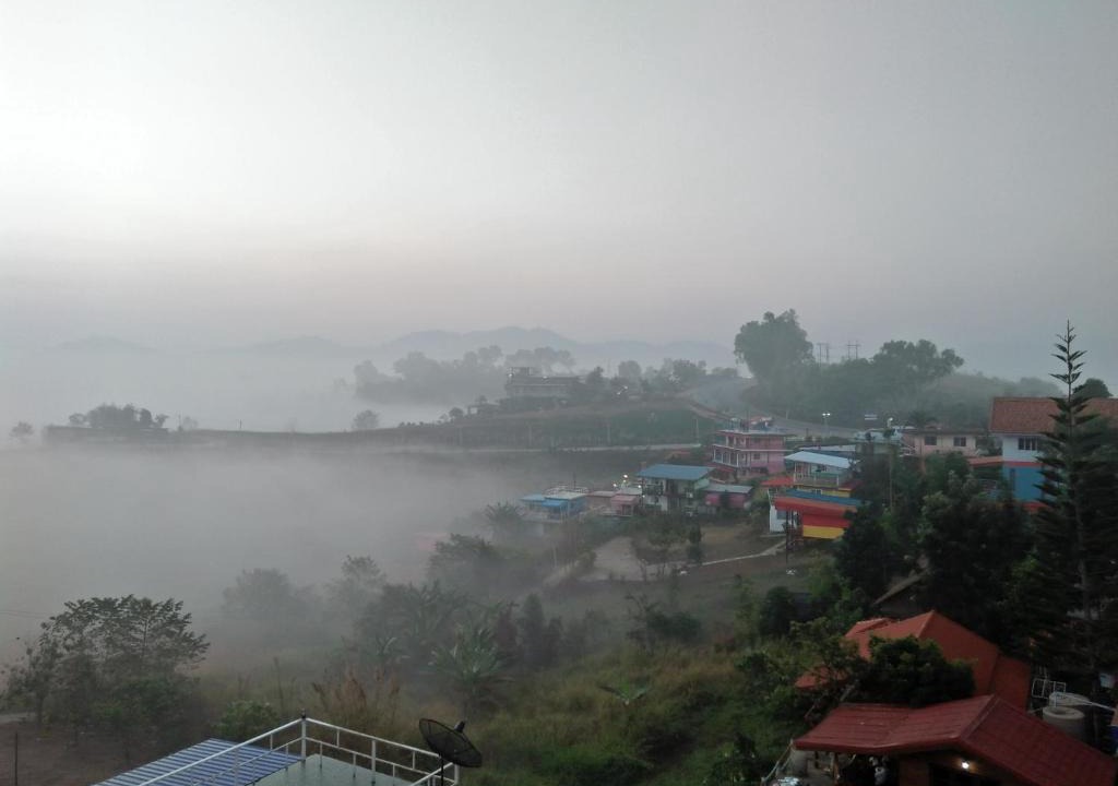 Khao Kho House | บ้านแสงเพ็ญ by แช่มช้อย