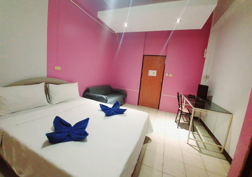 Saen Suk Hostel | ศรีรัชแบคแพ็ค