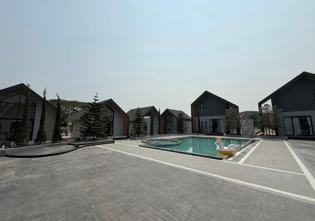 Nakhon Sawan Resort | สวนขอบฟ้า รีสอร์ท แอนด์ พลูวิลล่า