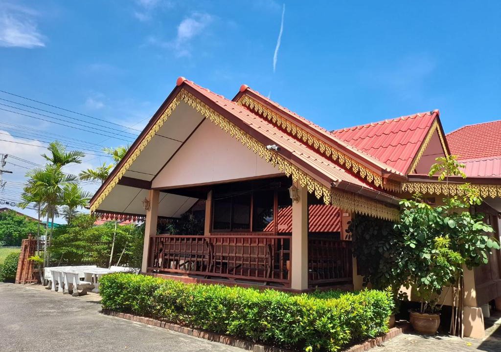 Khlong Wan Hotel | สุขทวีรีสอร์ท อ่าวมะนาว
