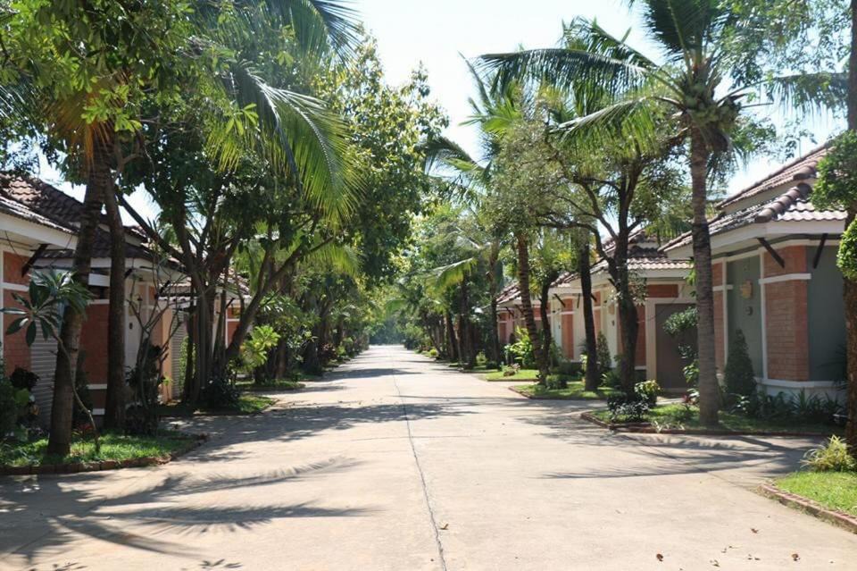 Phitsanulok Hotel | อินเตอร์ ออคิด รีสอร์ท (InterOrchid Resort)