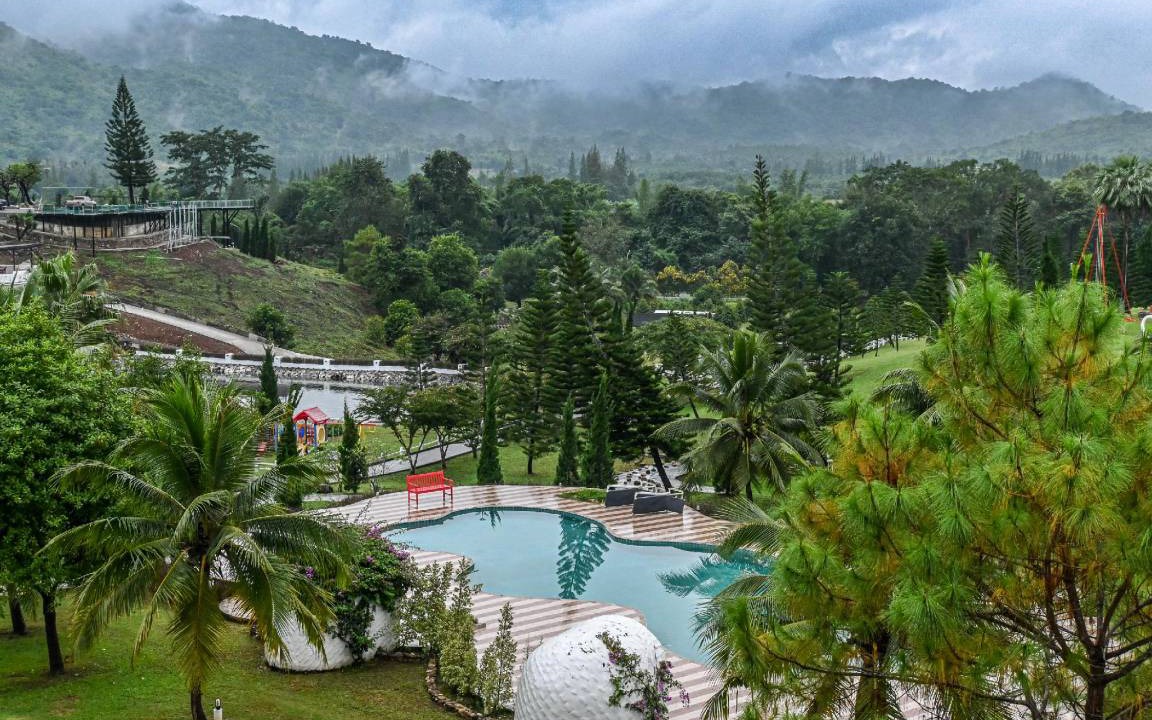 Suan Phueng Resort | 100 m² Resort ∙ 3 bedrooms ∙ 127 guests