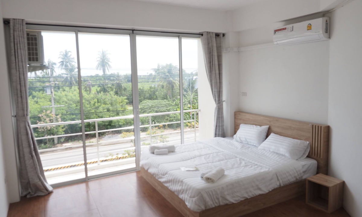 Nakhon Chai Si Hotel | 115 Townhouse