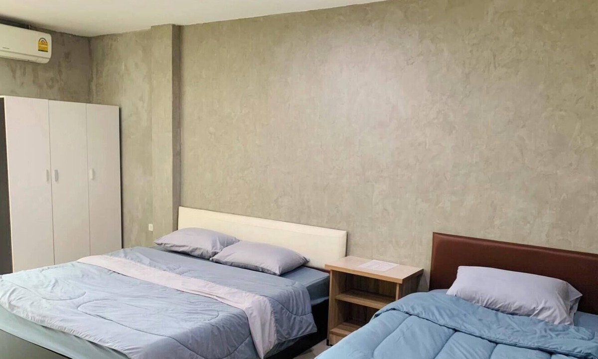 Phatthana Nikhom Hotel | 168 Pattana