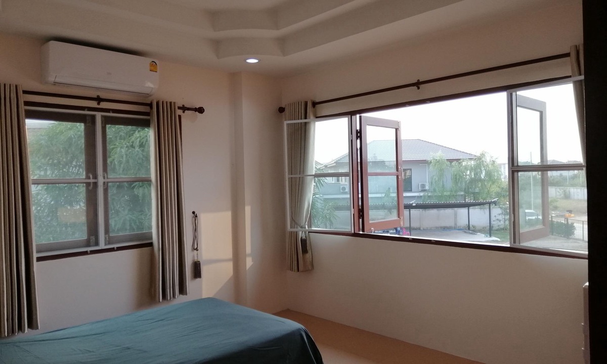 Ban Pong House | 175squarewah/newly renovated/90sqwah backyard/4bedrooms/3bathrooms