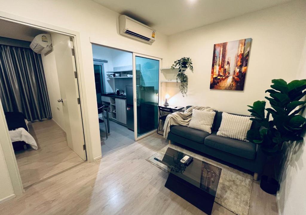 Thon Buri Apartment | 1BR Walk 1min to BTS 3min Mall Tapra WiFi 500MB