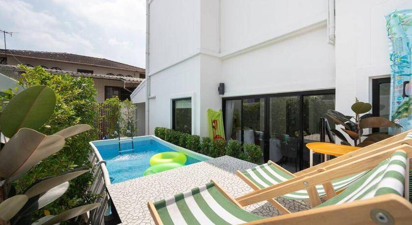 Phra Khanong Nuea Villa | 200 m² Villa ∙ 3 bedrooms ∙ 13 guests