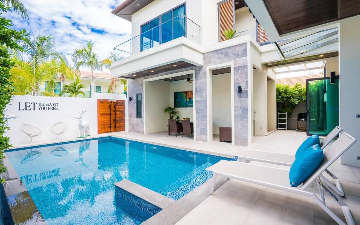 Pratumnak Hill House | 250 m² House ∙ 4 bedrooms ∙ 10 guests