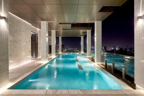 Bangkok Central Business District Apartment | 2Million Dollar Super Luxury Sleeps 6 Emporium - VITTORIO Sukhumvit 39