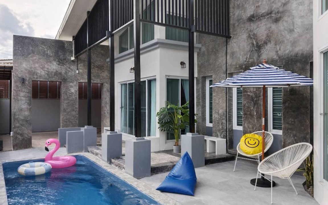 Ranong Villa | 300 m² Villa ∙ 3 bedrooms ∙ 12 guests