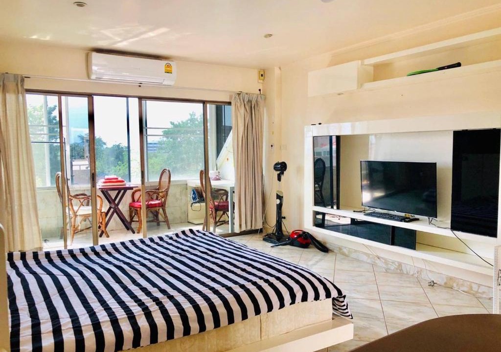 Pratumnak Hill House | 303 40sqm jomtien hill resort