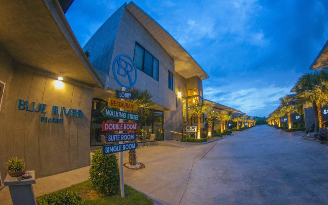 Phitsanulok Villa | 33 m² Villa ∙ 127 guests