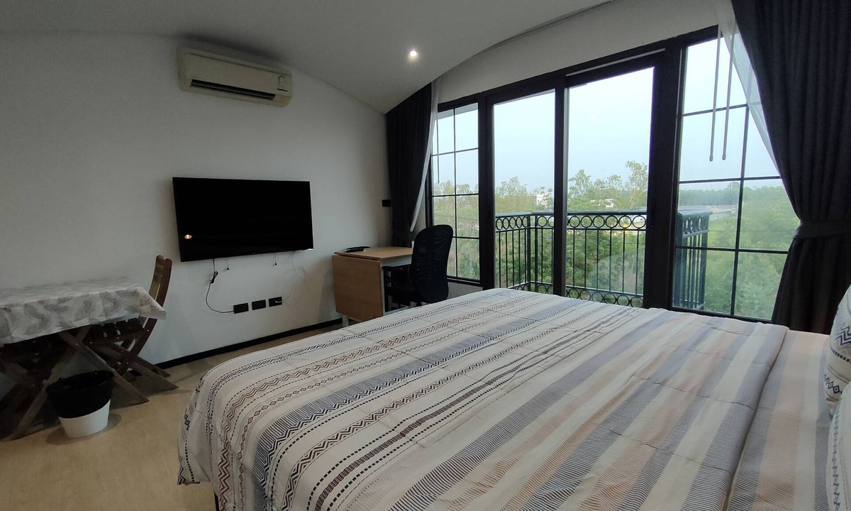 Na Chom Thian Apartment | 422C - Luxury Studio Condo in Na Jomtien with Pool Access