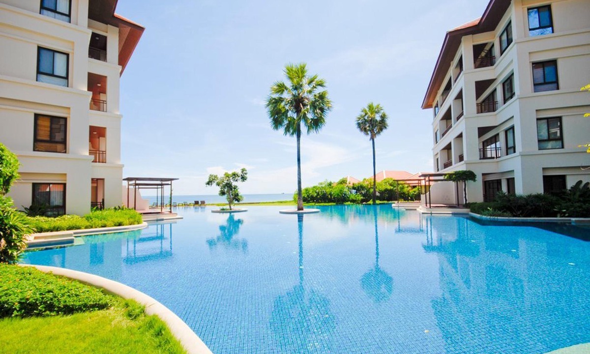 Pak Nam Pran Condo | 5 Bedroom Amazing Condo On The Beach (Santi)