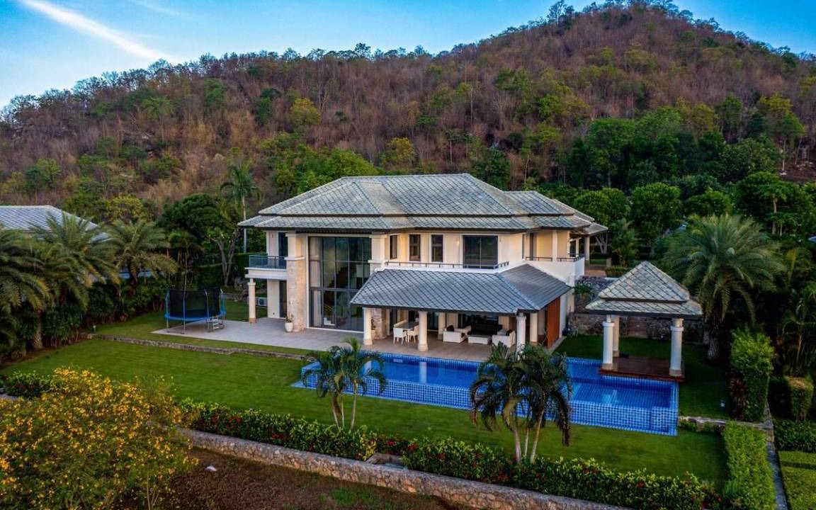 Hin Lek Fai Villa | 545 m² Villa ∙ 5 bedrooms ∙ 10 guests