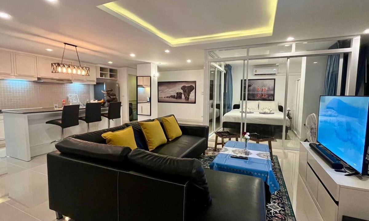 Patong Apartment | 6-36 - 3 Bdr Modern Penthouse with shared Pool