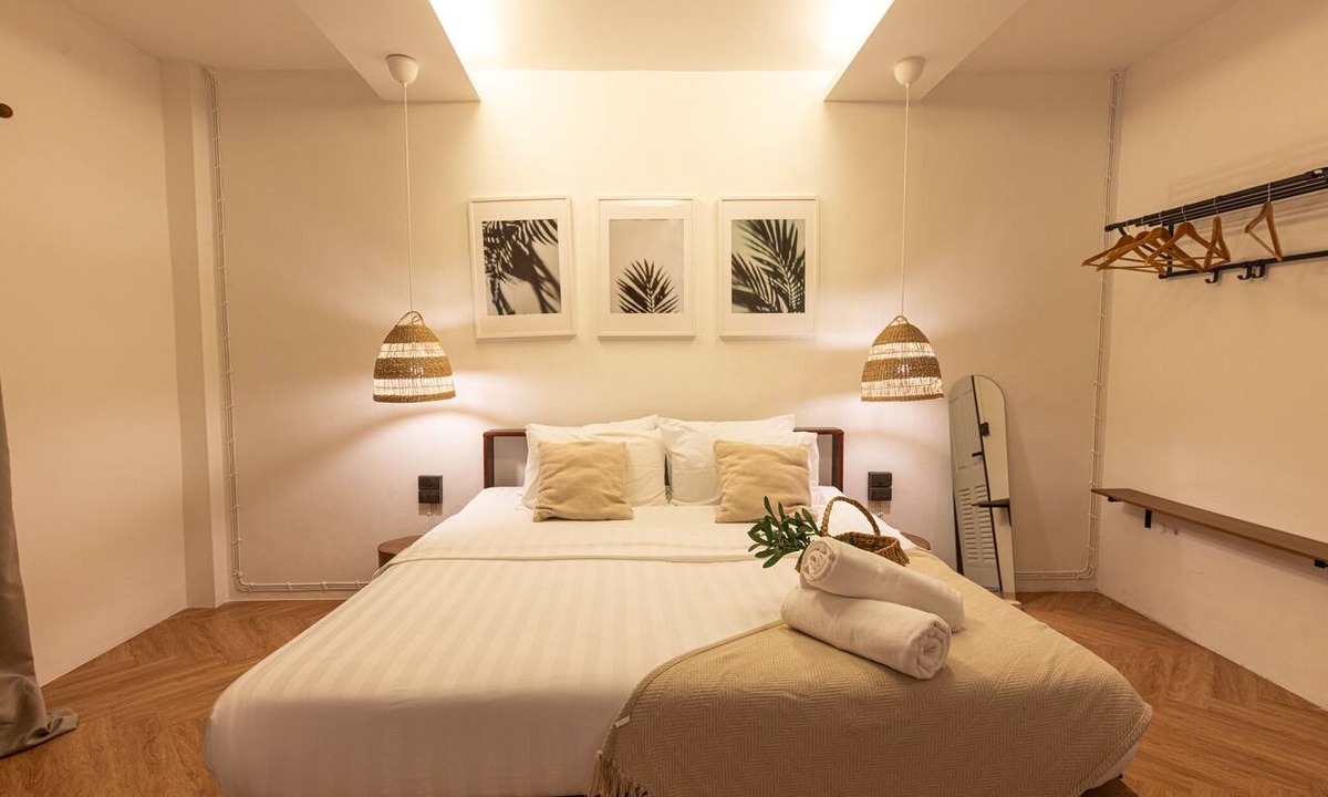 Hin Lek Fai Hotel | 60s Town