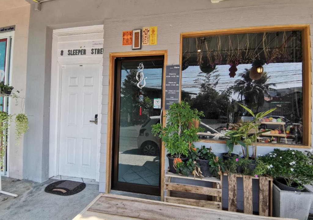 Downtown Krabi Hostel | 8 SLEEPER STREET Guesthouse