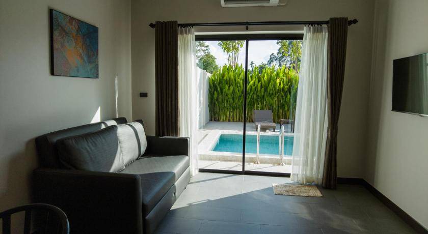 Nakhon Si Thammarat Hotel | 86 m² Hotel ∙ 2 bedrooms ∙ 5 guests