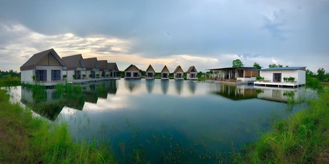 Chanthaburi Hotel | 95 m² Hotel ∙ 8 guests