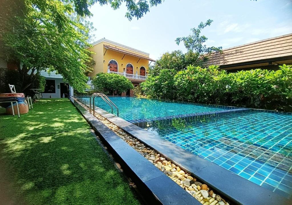 Thani Resort | Aen Guy Boutique Hotel