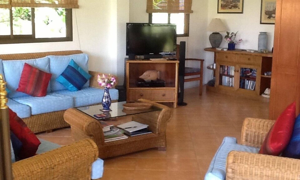 Bang Po Villa | Affordable beachside luxury in a beautiful intimate setting.