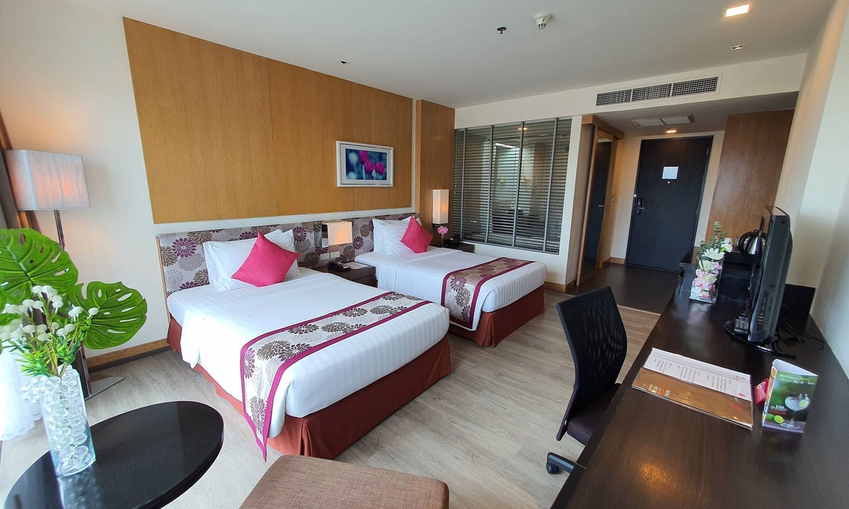 Racha Thewa Hotel | Amaranth Suvarnabhumi Hotel - Free Suvarnabhumi Airport Shuttle