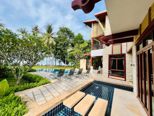 Sai Thai Villa | Amatapura Beachfront Villa 12, SHA Certified