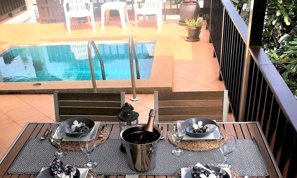 Ko Lanta Villa | Amazing 3 bedroom sea view villa with plunge pool & roof terrace.