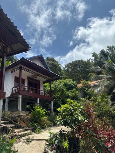 Koh Rong House | Amber Koh Rong