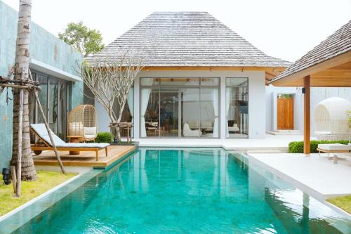 Thep Kasattri Villa | Anchan Flora Luxury 2BR Pool Villa