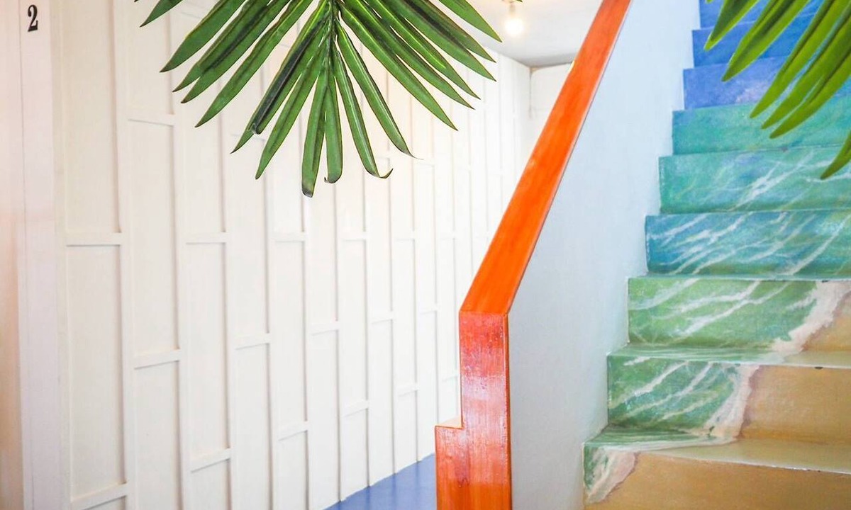 Bang Rak Hotel | Arawana Hostel Silom