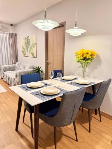 Chang Khlan Apartment | ASTRA Sky River 3 bedrooms Infinity pool, with latex mattress 5