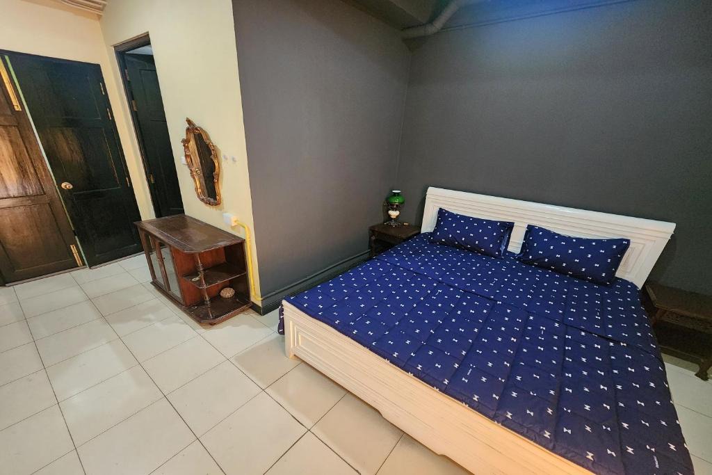 Thung Maha Mek Hotel | Baan Nara 15