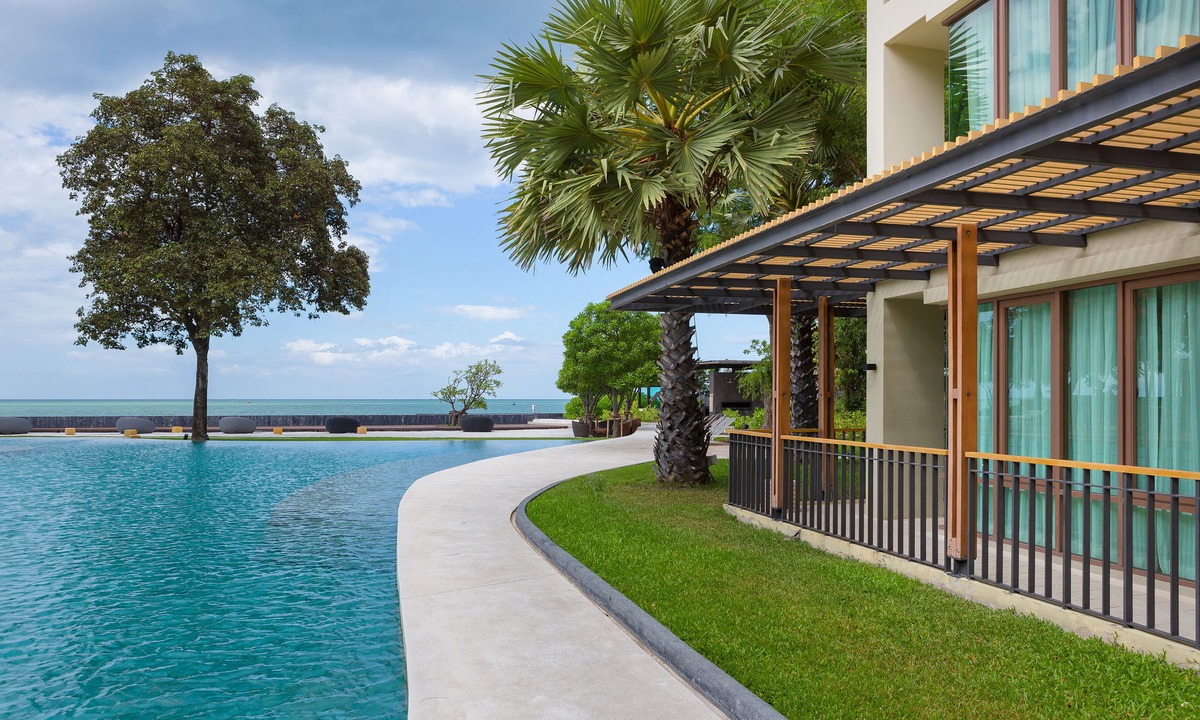 Khao Takiab Hotel | Baan Sansuk Beachfront Condominium