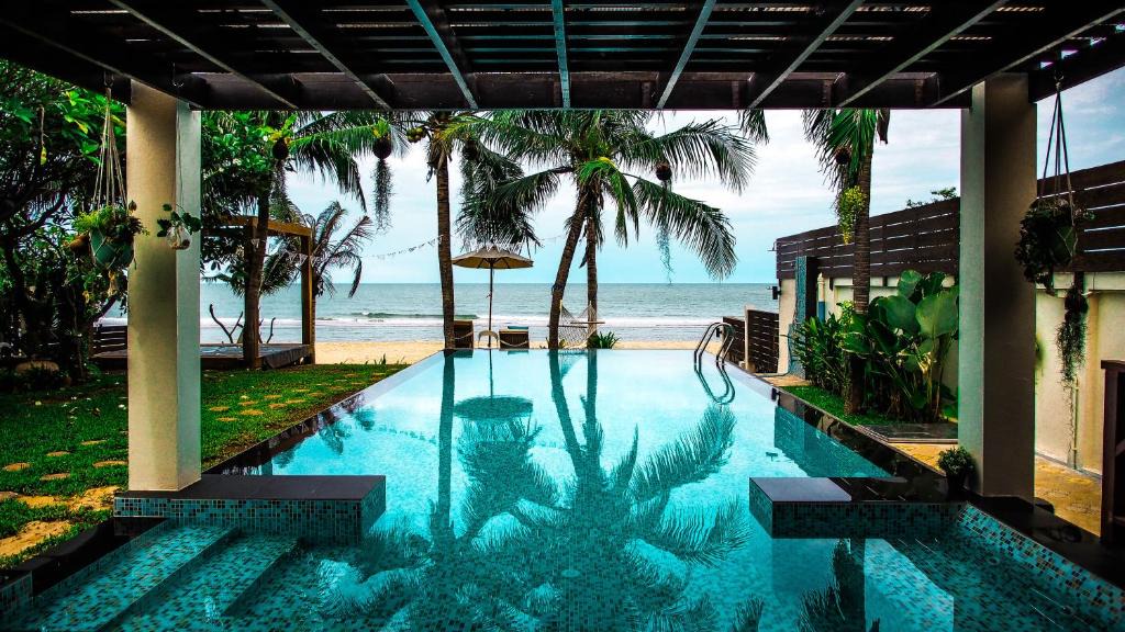 Pak Nam Pran Villa | Baan SanSuk Pranburi - Beach Front & Pool Villa