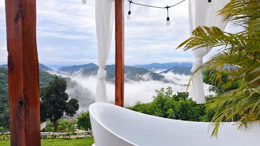 Phop Phra Resort | Baan Tiew Khao Doipawai
