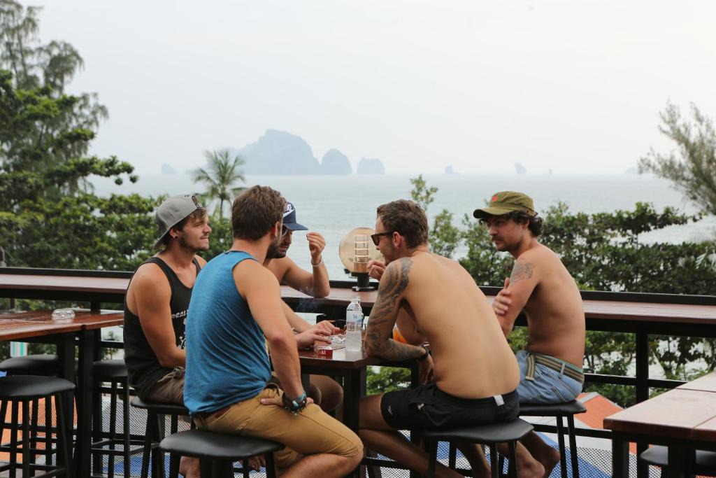 Ao Nang Hostel | Balcony Party Hostel - 18-40