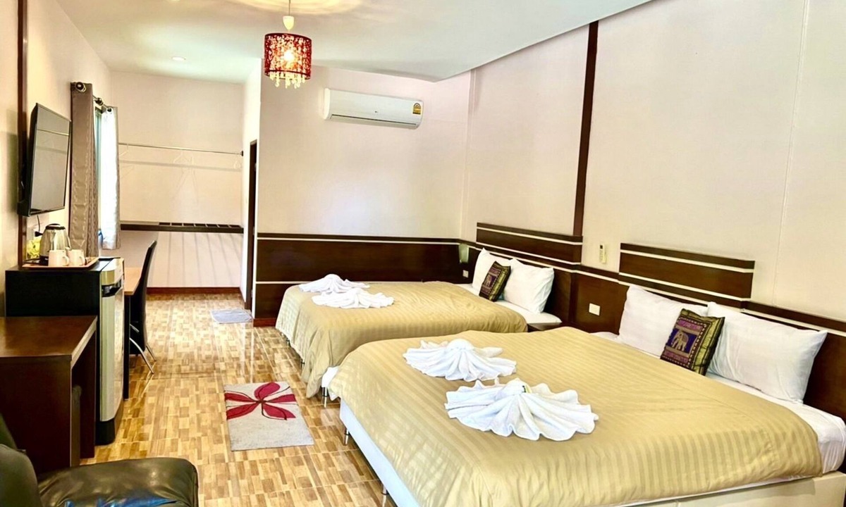 Chumphon Hotel | Banana Place Resort