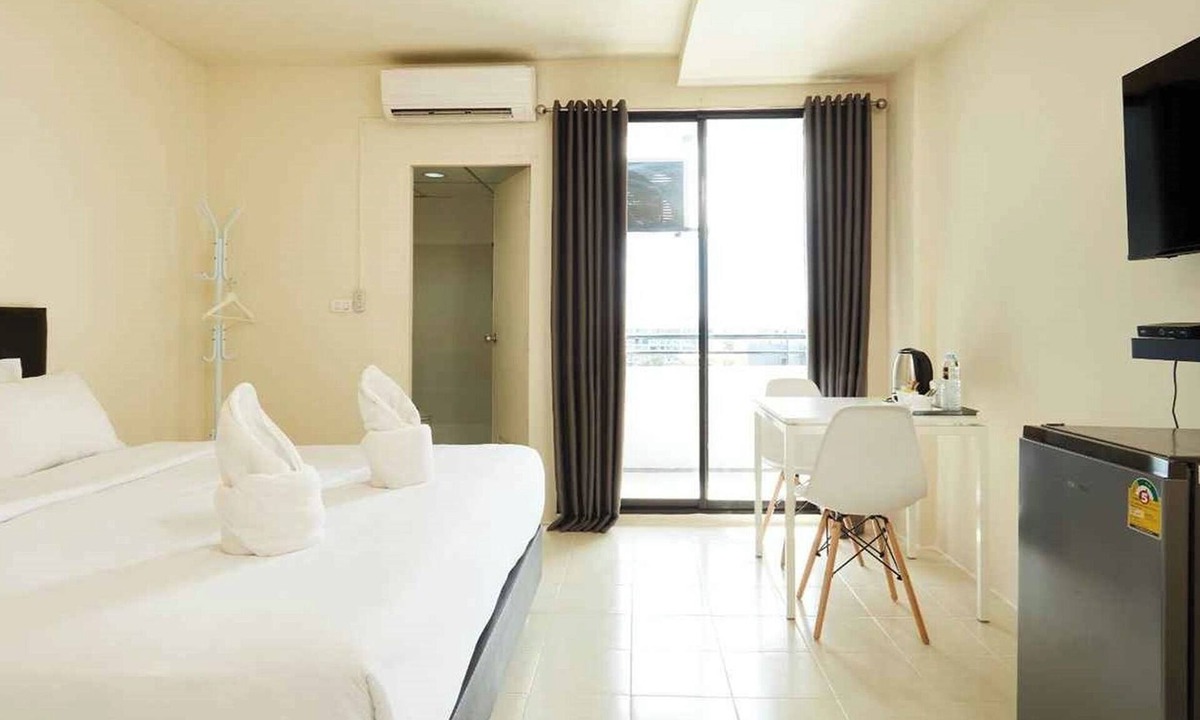 Bang Kra So Hotel | Bansuay Phra Nang Klao Near MRT Phra Nang Klao Bridge