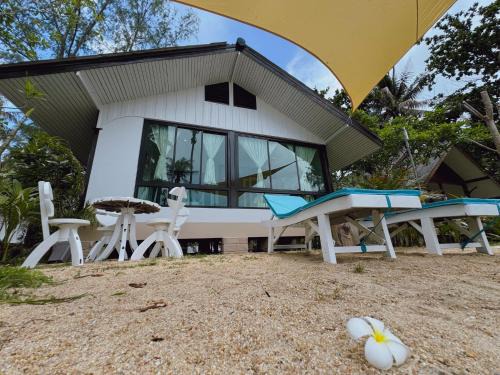 Chaloklum House | Beach front House