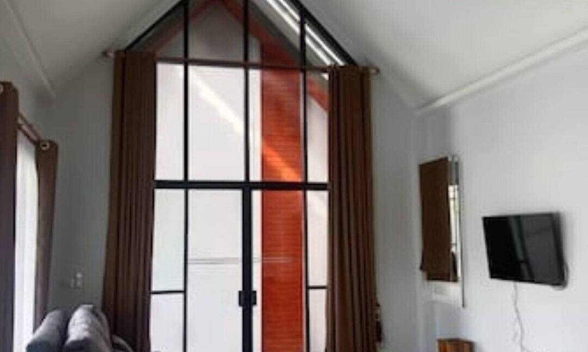Cha-am Villa | Beautiful new villa by the beach with a pool