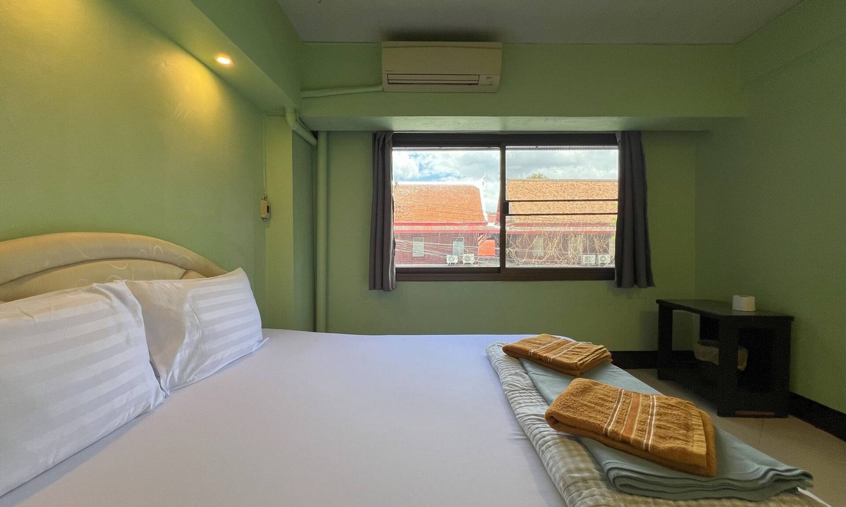 Chana Songkhram House | Bella Bella House