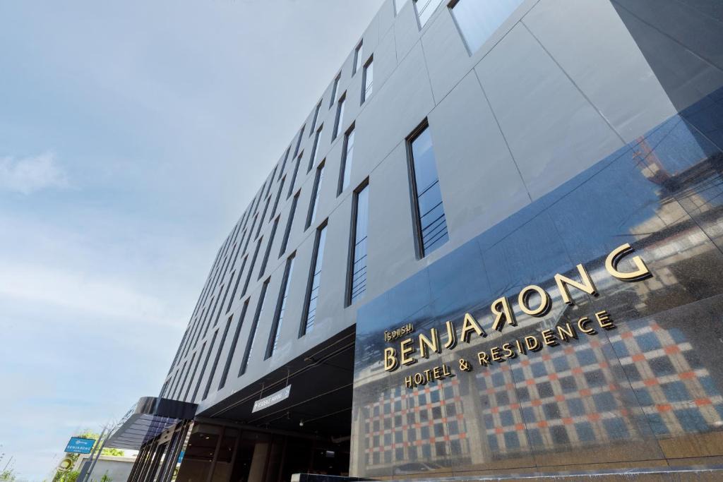 Chom Phon Hotel | Benjarong Hotel Bangkok