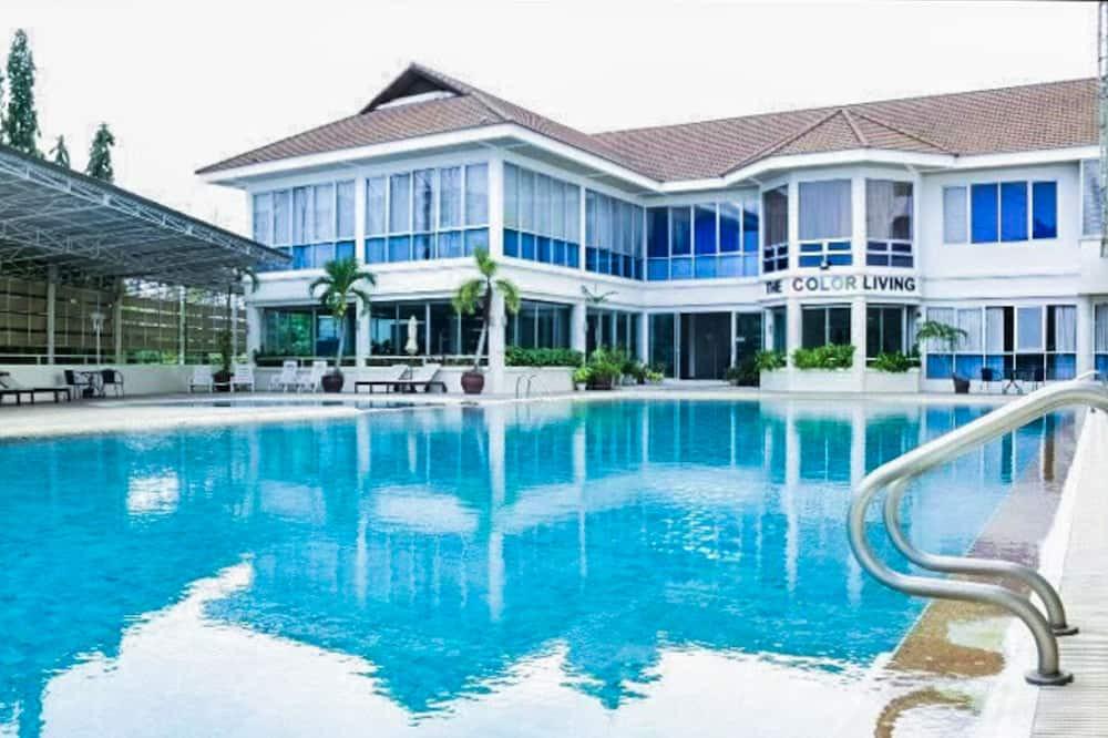 Bang Kaeo Apartment | Blue toned with Color Suite@Suvarnabhumi-Bangna