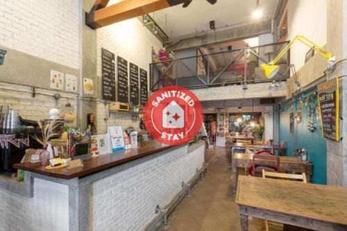 Huay Kaew Hostel | Box Hostel N Cafe