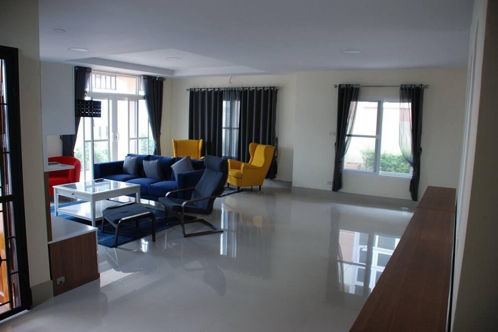 Hat Yai Villa | Brand New 300M2 VILLA close to Had Yai,