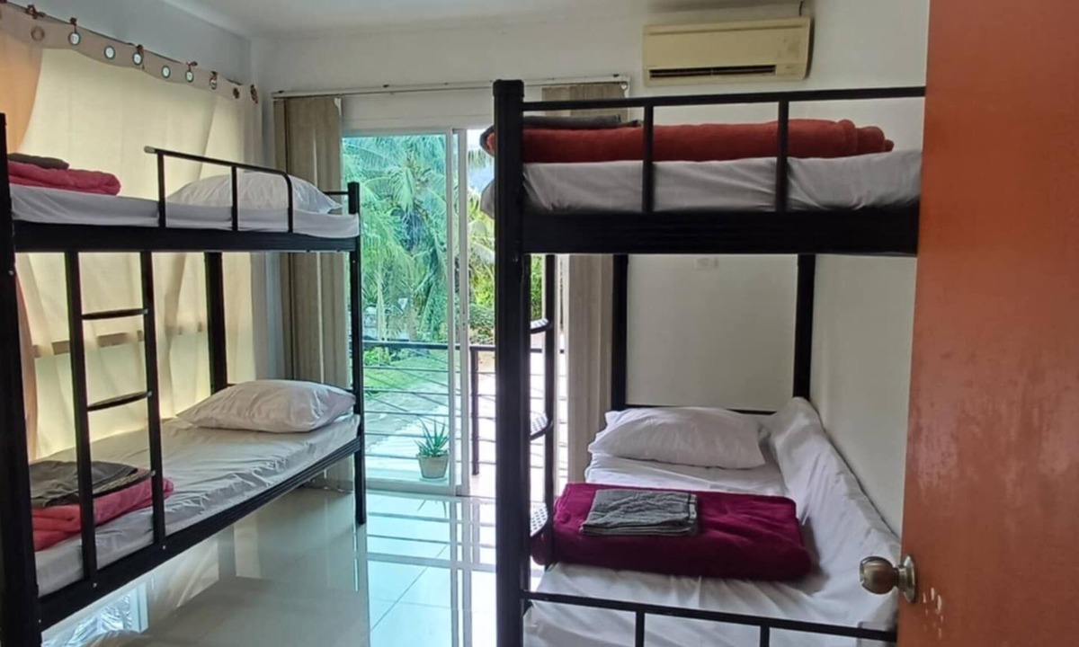 Khuekkhak Hostel | Burmese Corner