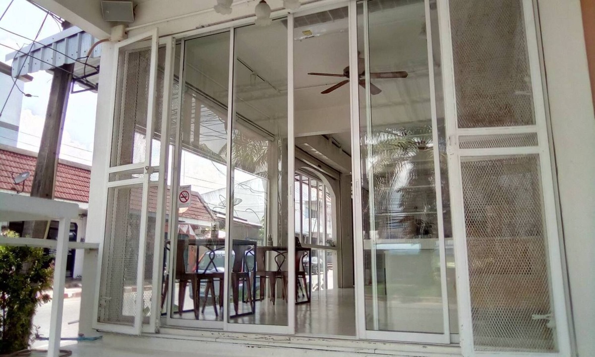 Downtown Krabi Hostel | Case Blanca Krabi by Creammy