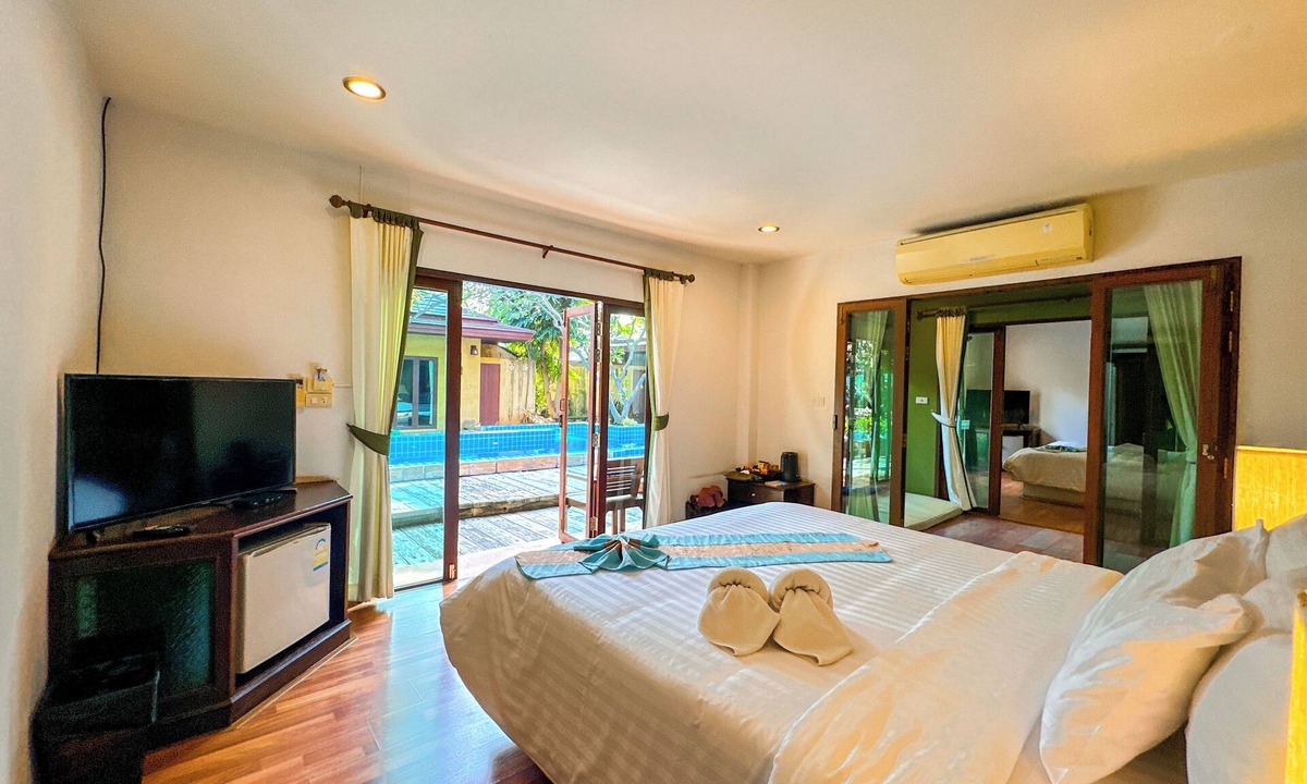 Pak Nam Pran Hotel | Chaan Mai Hom